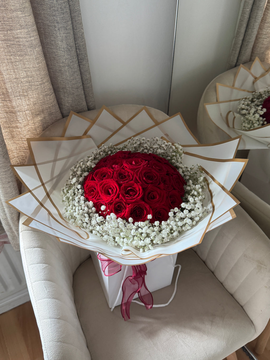Red Gem Bouquet - Gysp Border 30 Stems