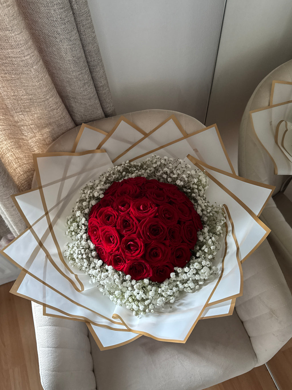 Red Gem Bouquet - Gysp Border 30 Stems